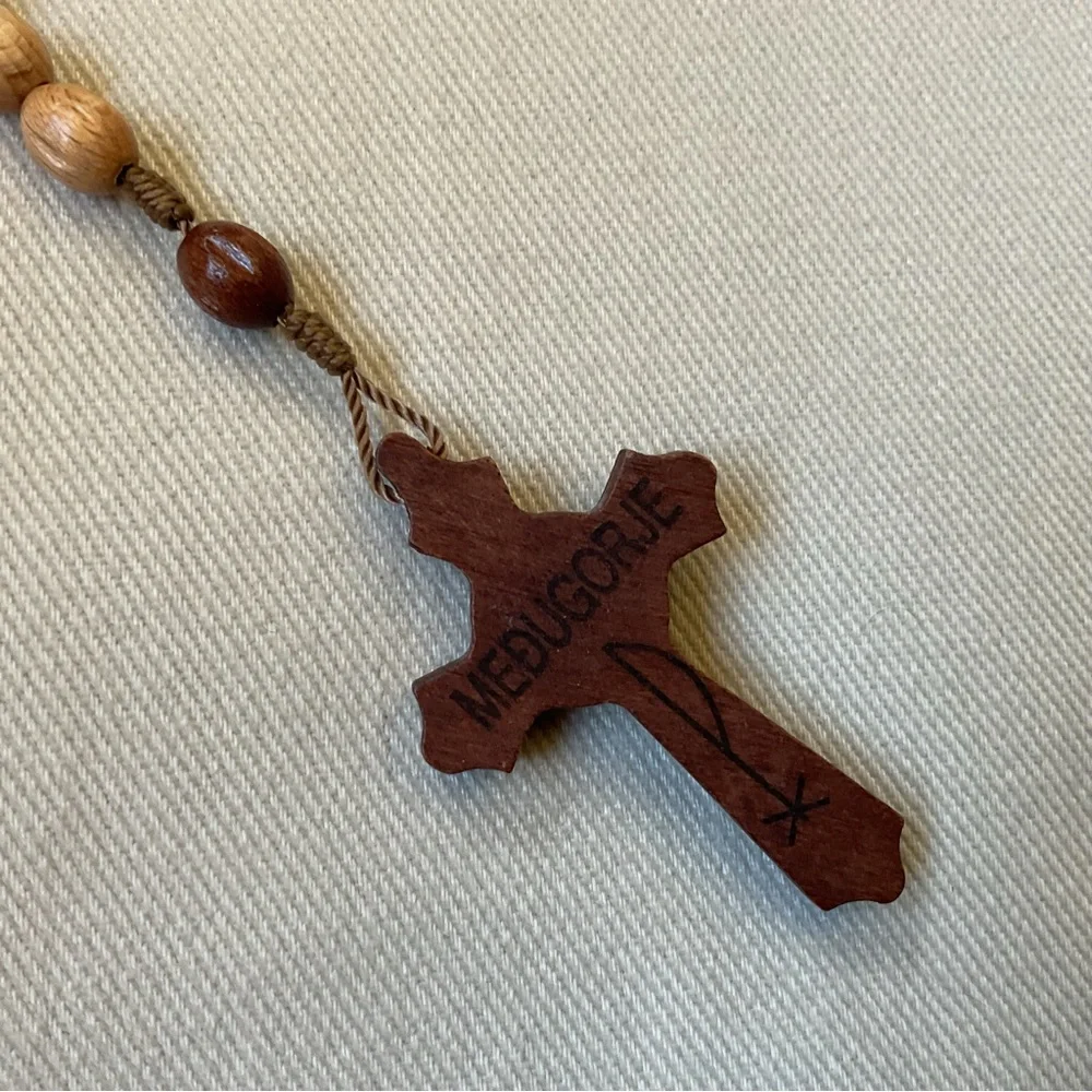 Rosary Medugorje Catholic Wooden Beads - Picture 3 of 4